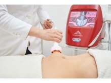 エステサロンラグジュームの雰囲気（神の手マシン導入！はがす×温める×ほぐすの効果でボディメイク）