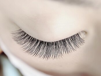 バタフライジュエル 広島店(ButterflyJewel)の写真/【LEDエクステ導入サロン】つけ放題でしっかりとボリュームのあるまつ毛に!モチ抜群◎〈マツエク専門店★〉
