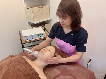 クオレ(CUORE)の写真/《移転リニューアル特別企画》二重顎・輪郭のもたつきに【脂肪分解液導入★￥7900】疲れ顔・たるみ予防に◎