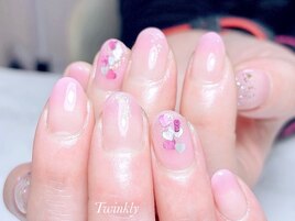 シンプルアートのseasonネイル