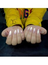 ユリナリタ(YuRi Narita)/