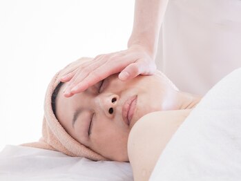 モア 多治見店(MORE)の写真/本格　小顔コルギ！フェイスライン、たるみ、肩凝りが気になる方にオススメです♪