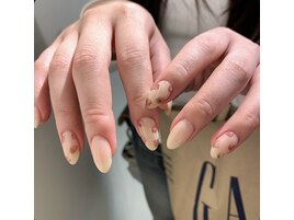 小花柄ガーリーネイル