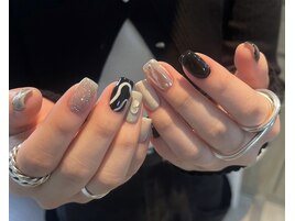 モノトーンニュアンスネイル
