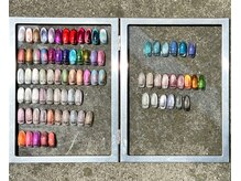 ネイルアンドアイラッシュサロンR/マグネットネイルのサンプル