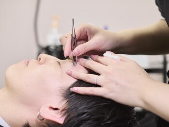 モード 横浜店(Mode!?)の写真/第一印象は眉毛で変わる！メンズ眉毛専門店だからこそできる、貴方に似合うスタイリングで好印象に♪