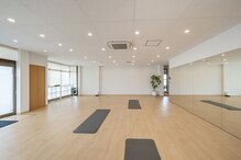 骨格矯正ピラティスＦＯＭＥ