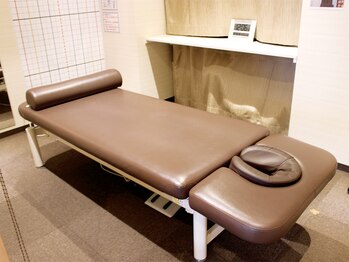 かがやき整体院 十三/ 個室ルーム