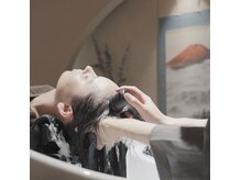 スイ(SUi)の雰囲気（心地良い刺激で眼精疲労や凝りを解消。深い眠りへと導きます。）