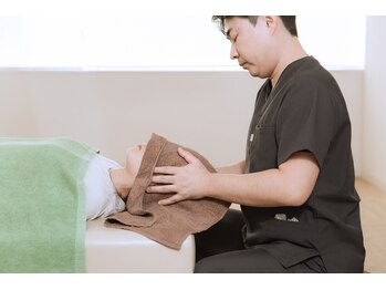 フィット鍼灸整骨院 こどもの国院/【ヘッドマッサージ】【整体】