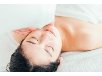 エステアンドネイルサロン ラフィネル(Raffinelle)/【毛穴改善特化】