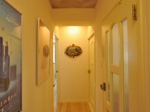 メディカルサロン イユー/落ち着いた雰囲気の店内