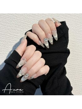 オーラネイル(Aura Nail)/大人可愛い白ネイル