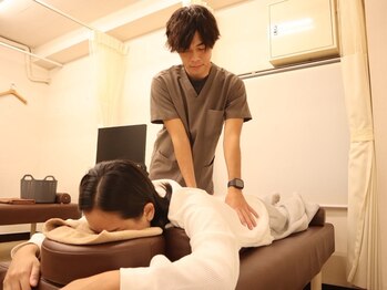 ワン整骨院 池袋院(ONE整骨院)/経験豊富な柔術整復師による施術