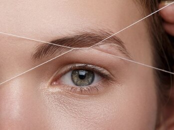 アイラッシュ リップル(Eyelash ripplu)/金の糸脱毛・スレッティング