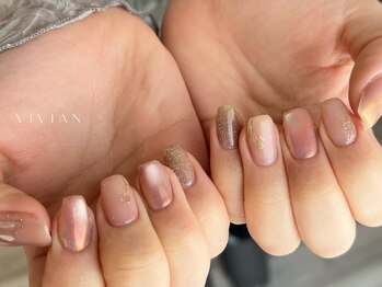 ヴィヴィアン ネイル(Vivian nail)/ラメ　手書きアート