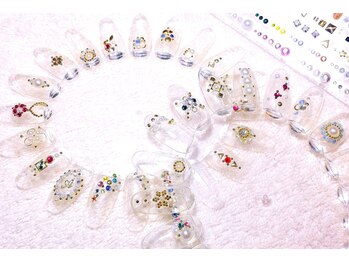 ネイルサロンアンドスクール アルティラ(Nail Salon& School ALTIRA)/ビジュー(ストーン)サンプル