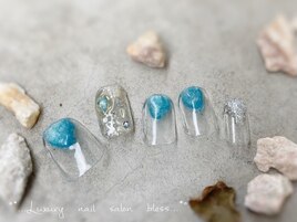 梅雨に楽しむ　とろりネイル！