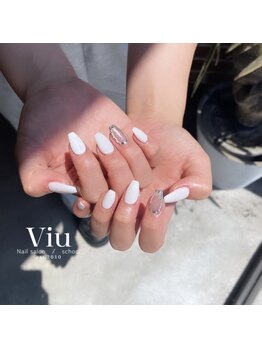 ビュウ 小倉店(Viu)/シルバーホロ＆ホワイトネイル☆