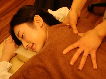 アイカスパ 兵庫店(Aika Spa)の写真/全身もみほぐし◇絶妙な力加減でお疲れがたまっている箇所に集中アプローチ！！圧巻の手技×コスパ◎