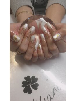 リリアーナ(Liliana)/ホワイトネイル