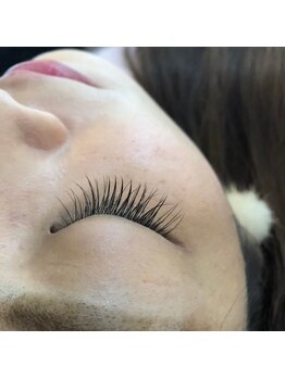 フリルアイビューティ 豊中店(Frill Eye Beauty)/