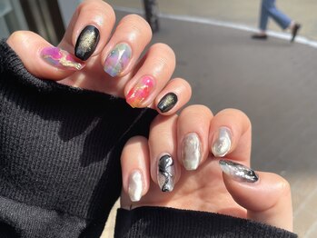 シェリ バイ リッシュ(Cheri by RICHE)/カラフル 金繋ぎ ミラーネイル