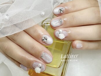 ラティレ 銀座(Lattirer)/白薔薇ネイル