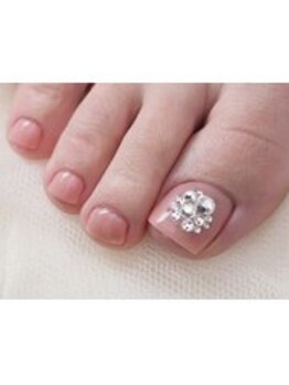 nailsalon GINA 本町店［パラジェル/フィルイン/自爪育成/マグネット］の写真/【本町駅徒歩4分】フットネイルはパラジェルで自爪を大切に。フィルイン対応の丁寧なケアを。