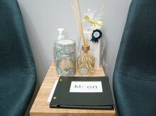 ムーン(Moon)/眉毛サロン/待合コーナー/眉毛