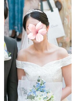 ボディキュア ブライダル美容整体 大阪梅田/集合写真でキレイ際立つ/北新地