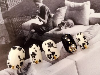 キューティネイル(Cutie Nail)/モノトーンフラワー