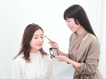 アトラクティの雰囲気（お顔立ちに合わせたメイクレッスン・韓国メイクも得意です★）