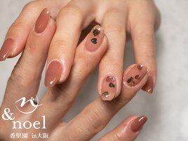 ベージュ ハートホロネイル