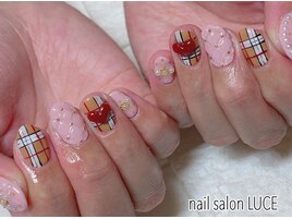 ガーリーネイル