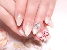 ネイル クルール(Nail Couleur)/アシンメトリーで可愛く上品に