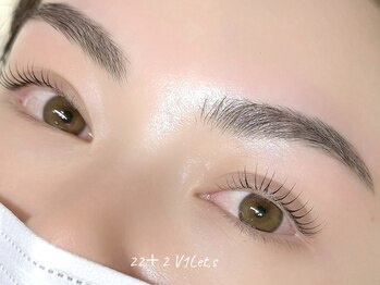 ヴィレッツ 古町(22+2 V1Let,s)の写真/まつげが根元から上がる当店独自《V1Let,sリフテッドラッシュ》で下がりまつ毛もup!!パーマ不要で時短に◎