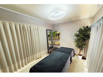 肌レボ 池袋店(肌REVO)/ハーブピーリング/ベッドルーム