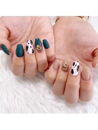 牛柄ネイル