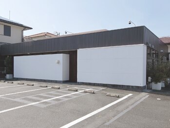 ラジェ 浜松佐鳴台店(LAGE)/【初回体験】1.白い建物が目印