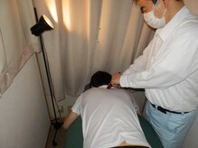 笠原カイロプラクティックオフィス/器具の使用場面1