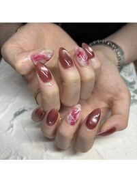 夏の赤ネイル