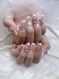 キラキラピンクフレンチネイル
