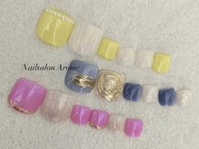 フットデザイン定額6800円。ハンドワンカラーいつでも5200円。