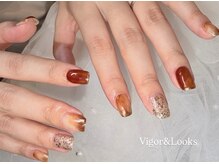 ヴィガー アンド ルックス 白金 目黒(Vigor&Looks)の雰囲気（ネイルつけ放題メニュー【持ち込み画像/ワンカラー/シンプル】）