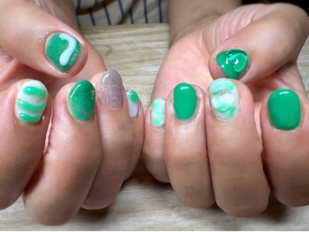 アミュリー ネイル アトリエ(Amury nail atelier)/ハート クリアネイル ちぐはぐ 