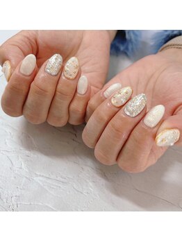 ブラン(blanc)/キラキラホワイトネイル
