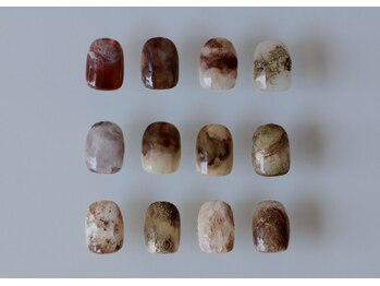 リッツ 福岡薬院店(RITZ)の写真/【薬院・渡辺通エリアで話題のニュアンスネイル】季節やトレンドに合わせた指先へ！個性と季節感をプラス＊