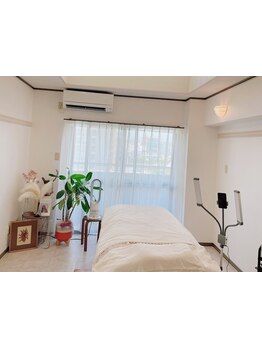 ゆったり空間で施術が受けられるサロン
