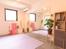 サロンドミナコ(salon de minako)の雰囲気（清潔感あふれる女性専用サロン 【小顔/骨盤矯正/姿勢矯正】）